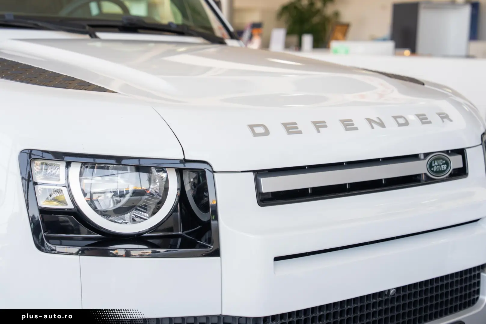 Land Rover Defender D300 3.0d 4x4 MHEV -  Hard Top