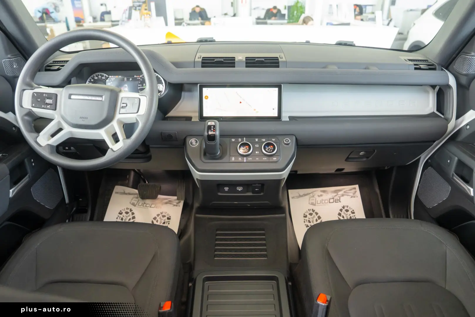 Land Rover Defender D300 3.0d 4x4 MHEV -  Hard Top