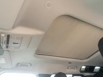 Land Rover Defender D300 3.0d 4x4 MHEV -  Hard Top