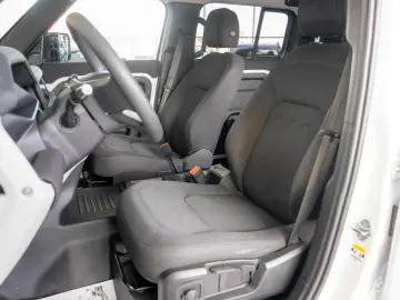 Land Rover Defender D300 3.0d 4x4 MHEV -  Hard Top