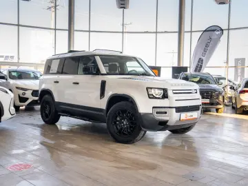 Land Rover Defender D300 3.0d 4x4 MHEV -  Hard Top
