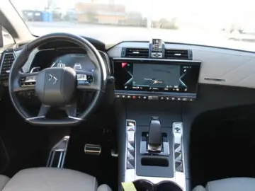 DS7 CROSSBACK E-TENSE 225 RIVOLI