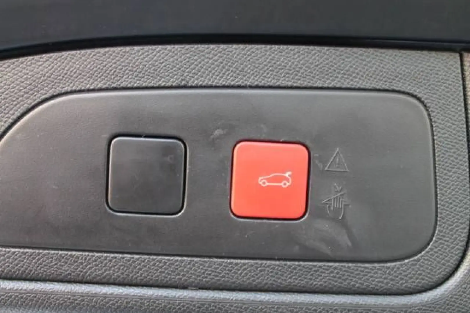 DS7 CROSSBACK E-TENSE 225 RIVOLI