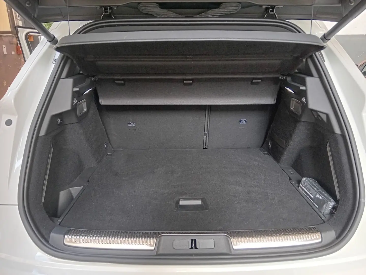 DS7 Crossback E-Tense Rivoli  Leder Navi