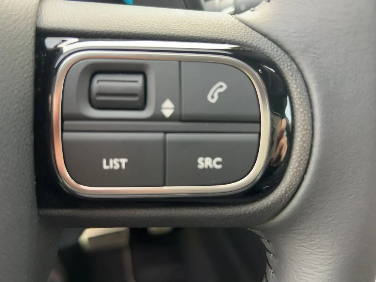 C5 Aircross EAT8 Hybrid Shine Pack LED Navi