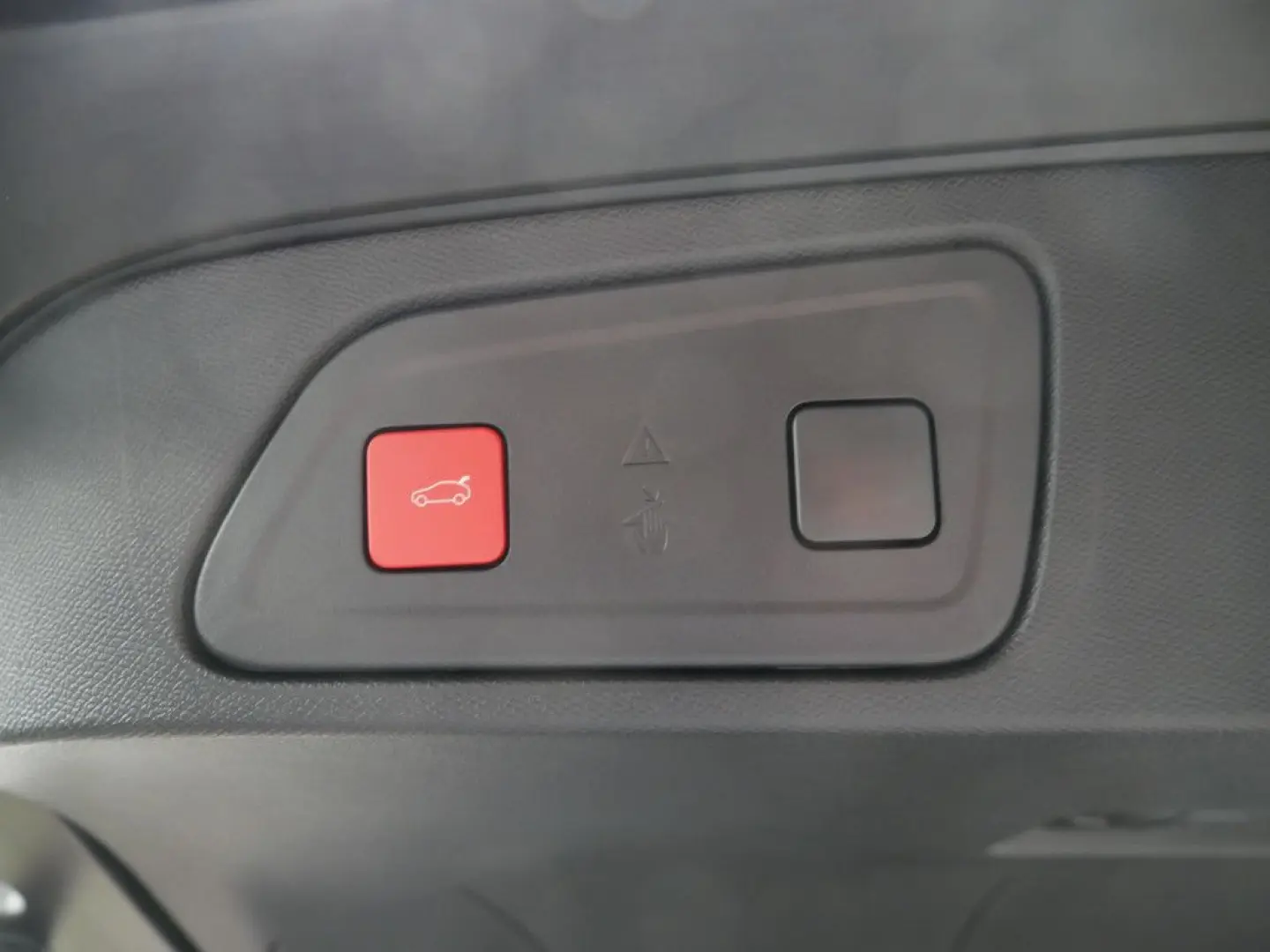 C5 Aircross Hybrid 225 e-EAT8 Shine NAVI ACC LED