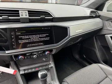 Q3 Sportback 35 TDI  S tronic S line innen außen