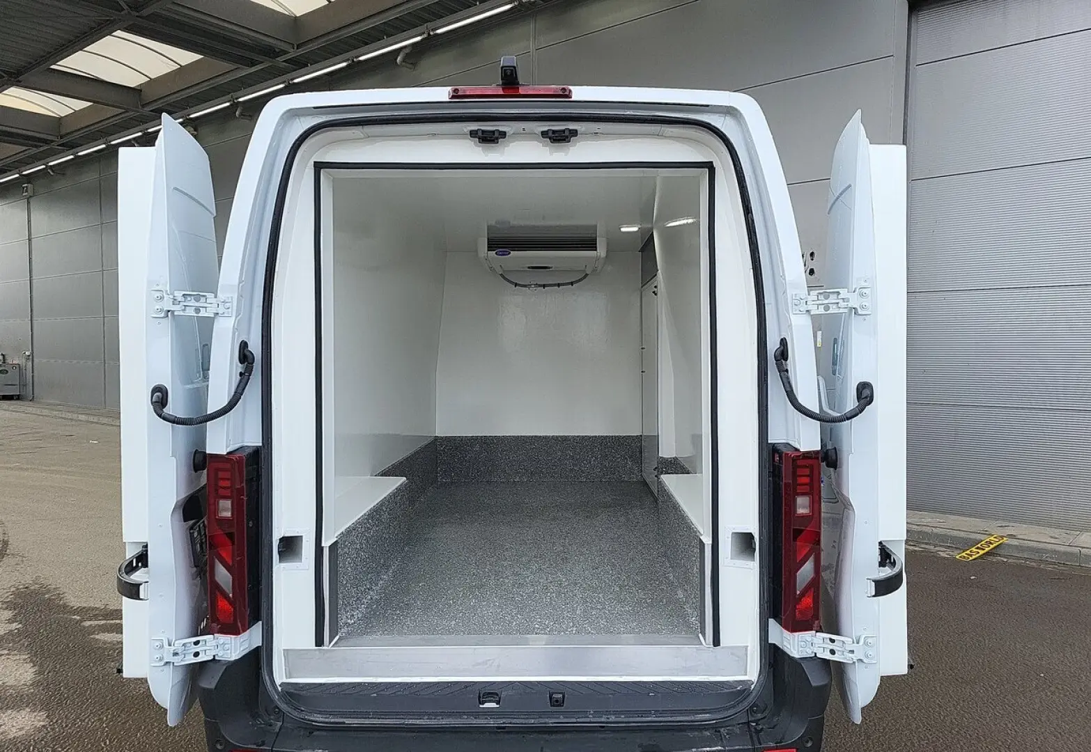Renault Master 130PK Autoutilitară frigorifică închisă