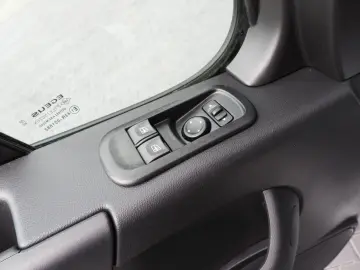 MASTER  KÜHLKASTENWAGEN -5 C TEMPOMAT NAVIGATION