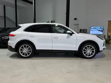 Cayenne  PDLS  Apple Tow. Tempo. Kamera DAB