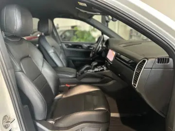 Cayenne  PDLS  Apple Tow. Tempo. Kamera DAB