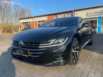 Arteon 2.0TDI R-Line PANO VIRTUAL CAM KEYLESS