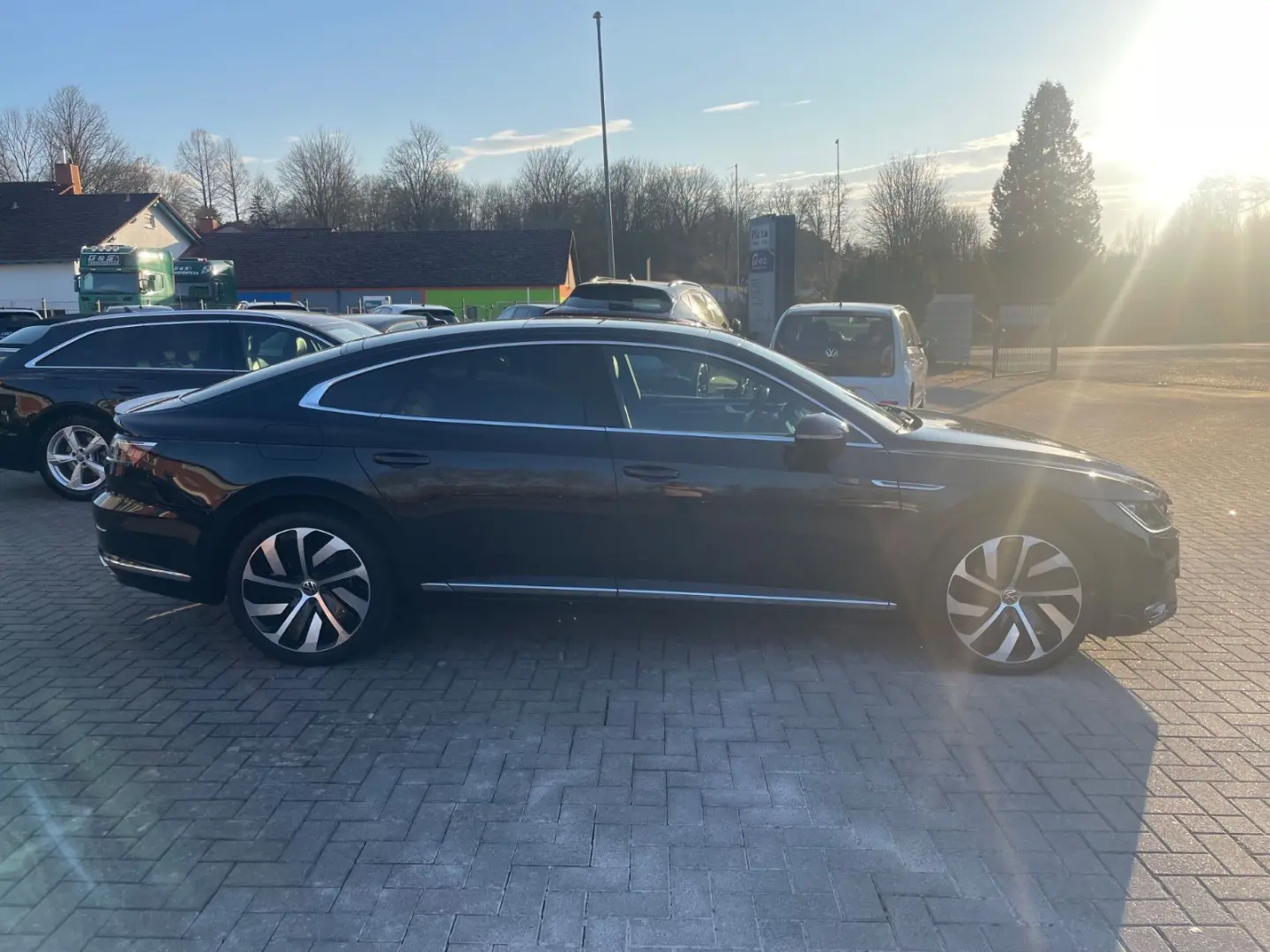 Arteon 2.0TDI R-Line PANO VIRTUAL CAM KEYLESS