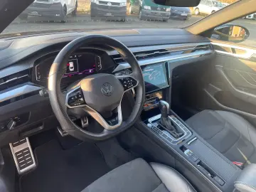 Arteon 2.0TDI R-Line PANO VIRTUAL CAM KEYLESS