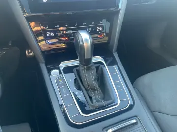 Arteon 2.0TDI R-Line PANO VIRTUAL CAM KEYLESS