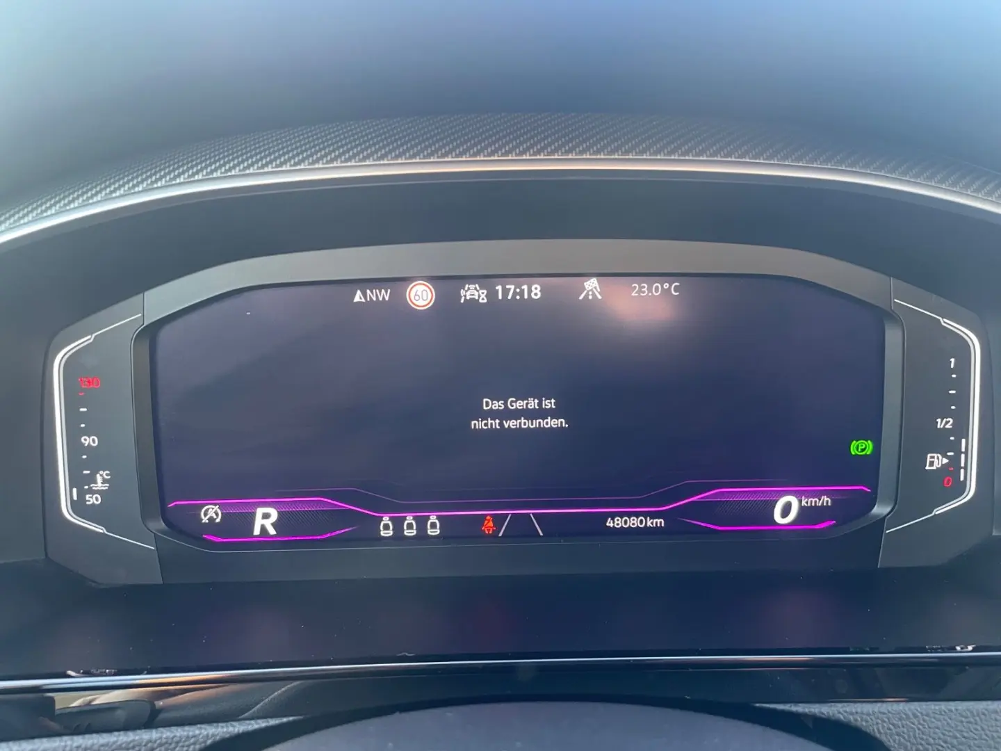 Arteon 2.0TDI R-Line PANO VIRTUAL CAM KEYLESS