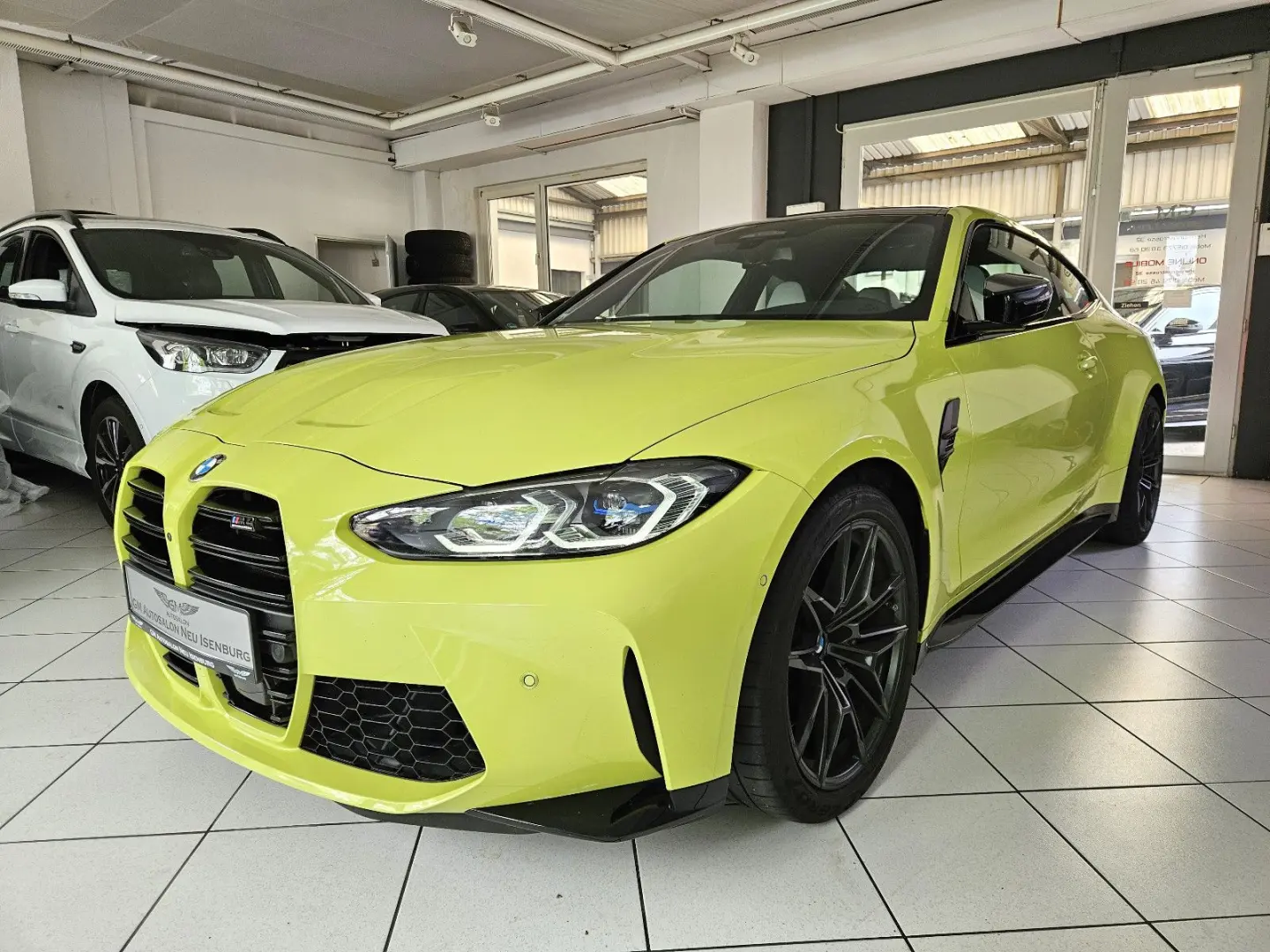 M4 Coupe Competition M Sao Paulo Gelb
