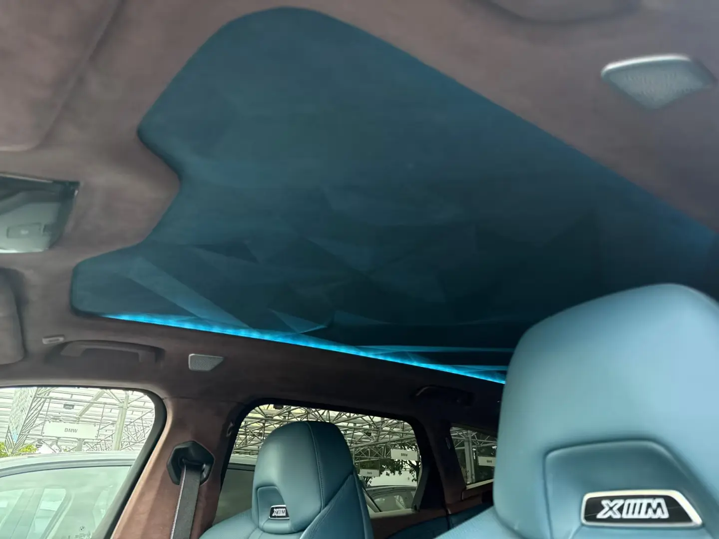 BMW XM LED hibrid SoftClose Stop Go B&W