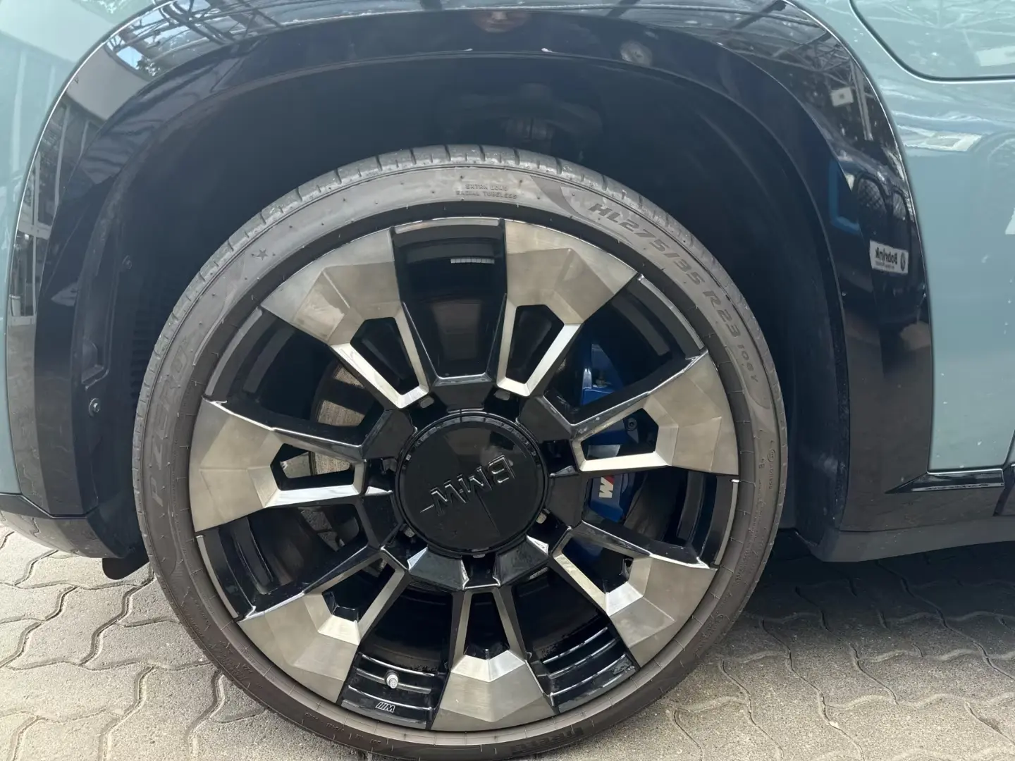 BMW XM LED hibrid SoftClose Stop Go B&W