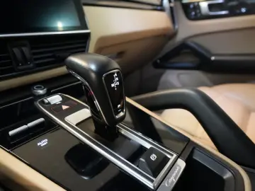 Cayenne S HeadUp 360  Matrix LED