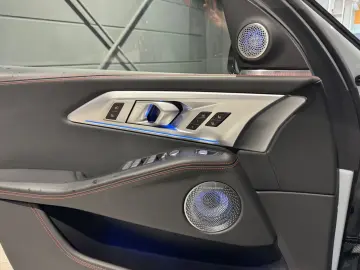 BMW XM Etichetă VMAX Alb-negru 23