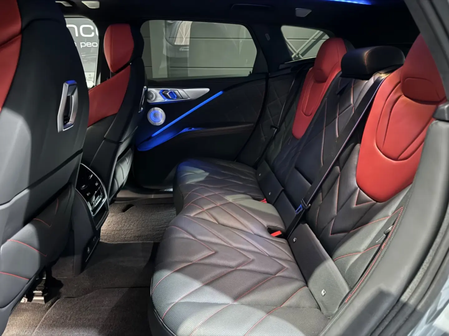 BMW XM Etichetă VMAX Alb-negru 23