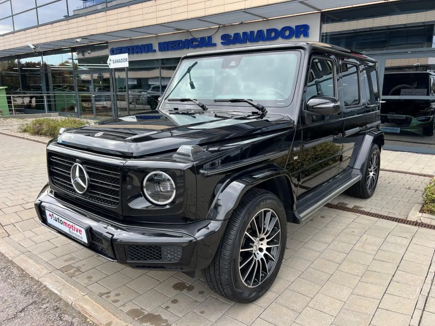 MERCEDES BENZ G500