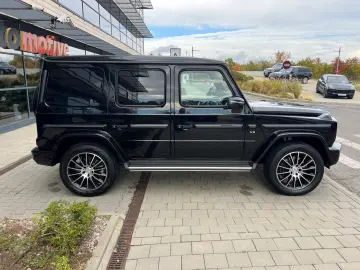 MERCEDES BENZ G500