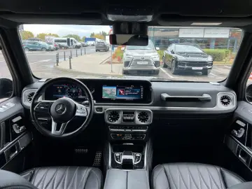 MERCEDES BENZ G500