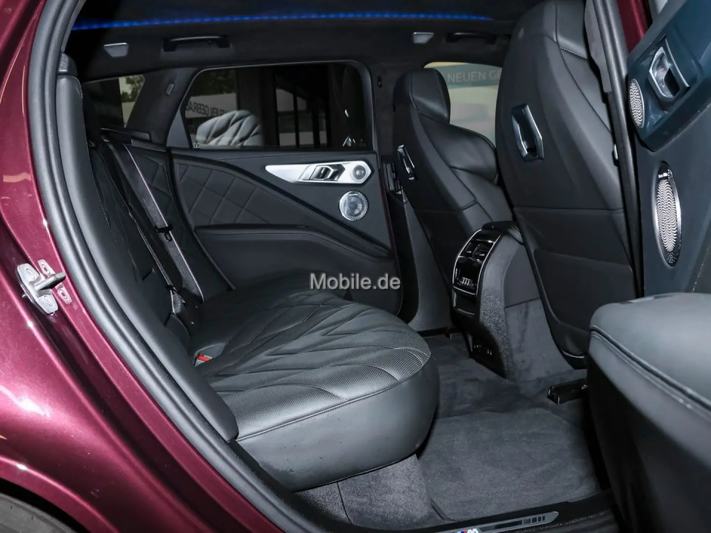 XM 4.4 Label Red Individual Lila UPE 220TEuro