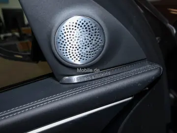 XM 4.4 Label Red Individual Lila UPE 220TEuro