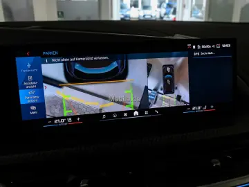 XM 4.4 Label Red Individual Lila UPE 220TEuro