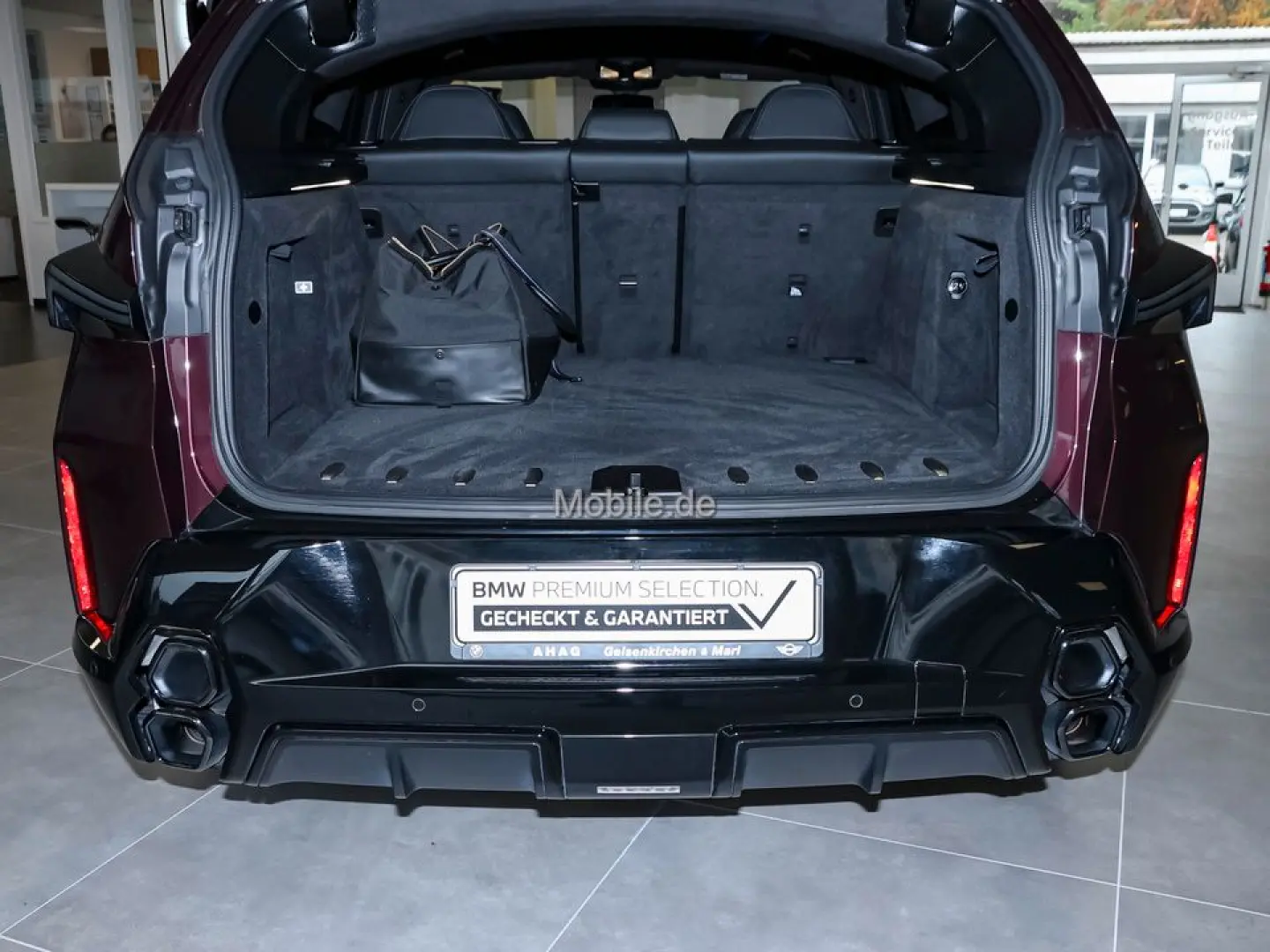 XM 4.4 Label Red Individual Lila UPE 220TEuro