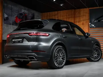 Cayenne E-Hybrid Approved Bose Panorama ACC 21