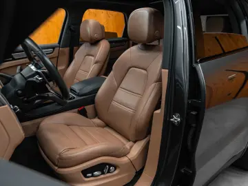 Cayenne E-Hybrid Approved Bose Panorama ACC 21