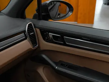 Cayenne E-Hybrid Approved Bose Panorama ACC 21