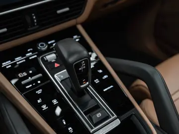 Cayenne E-Hybrid Approved Bose Panorama ACC 21