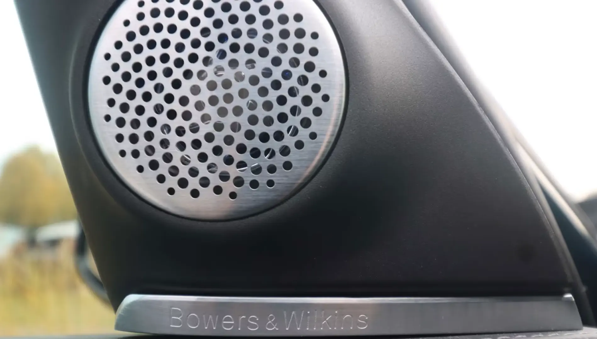 XM LABEL   INDIV ON REQUEST   FULL   B&W   ANHKP