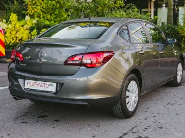 Opel Astra 1.4