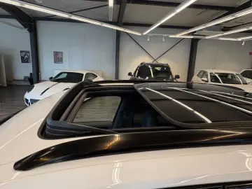 Cayenne E-Hybr Matrix Pano Luft AHK Surround Vie