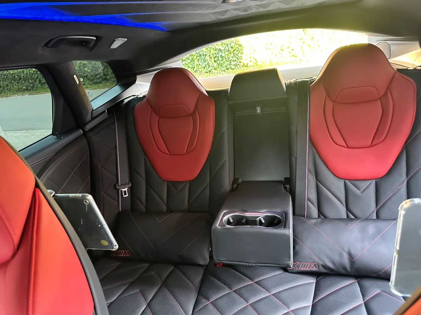 XM Individual Red Label B&W 23  TV Performance