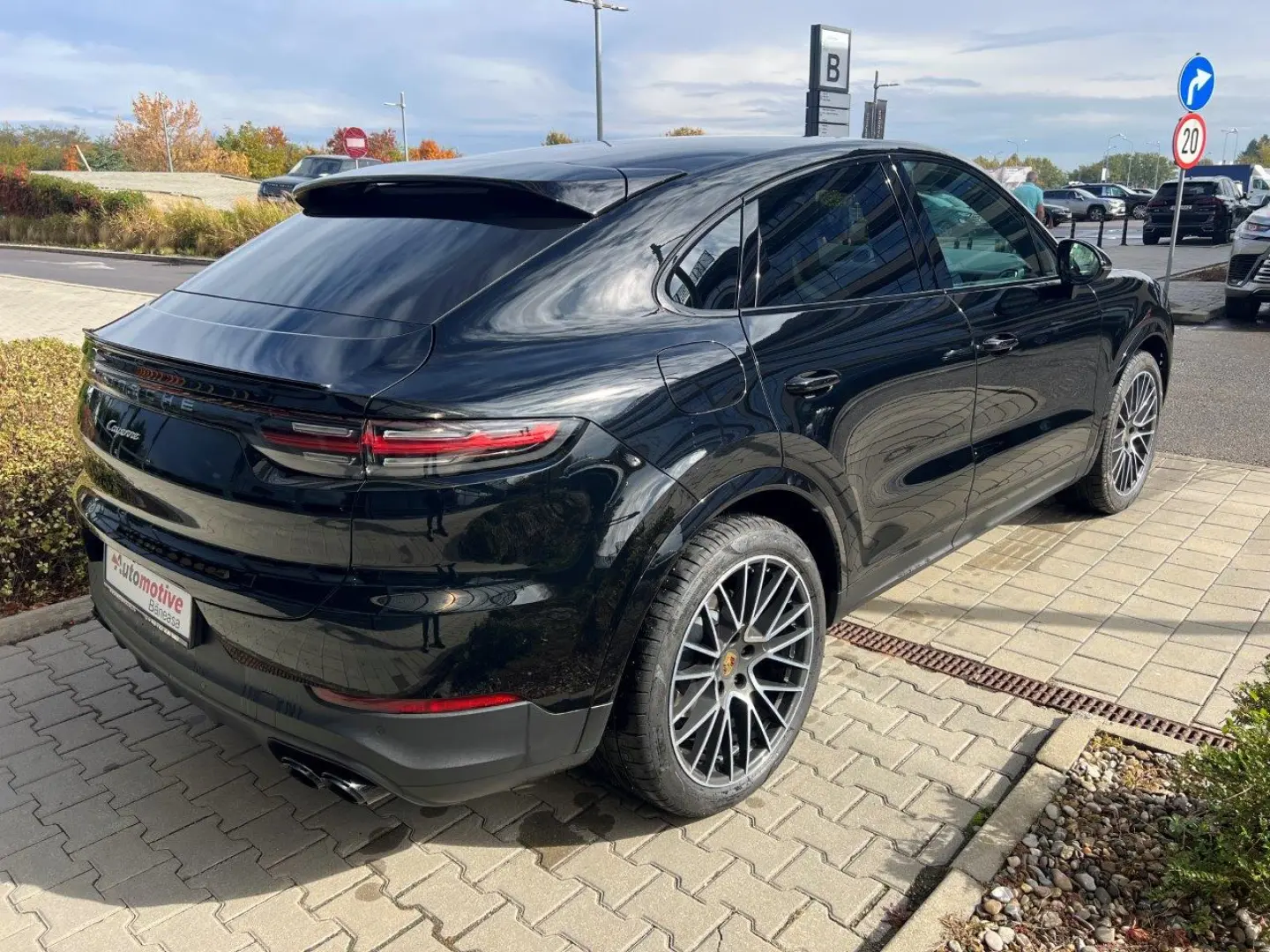 PORSCHE CAYENNE COUPE