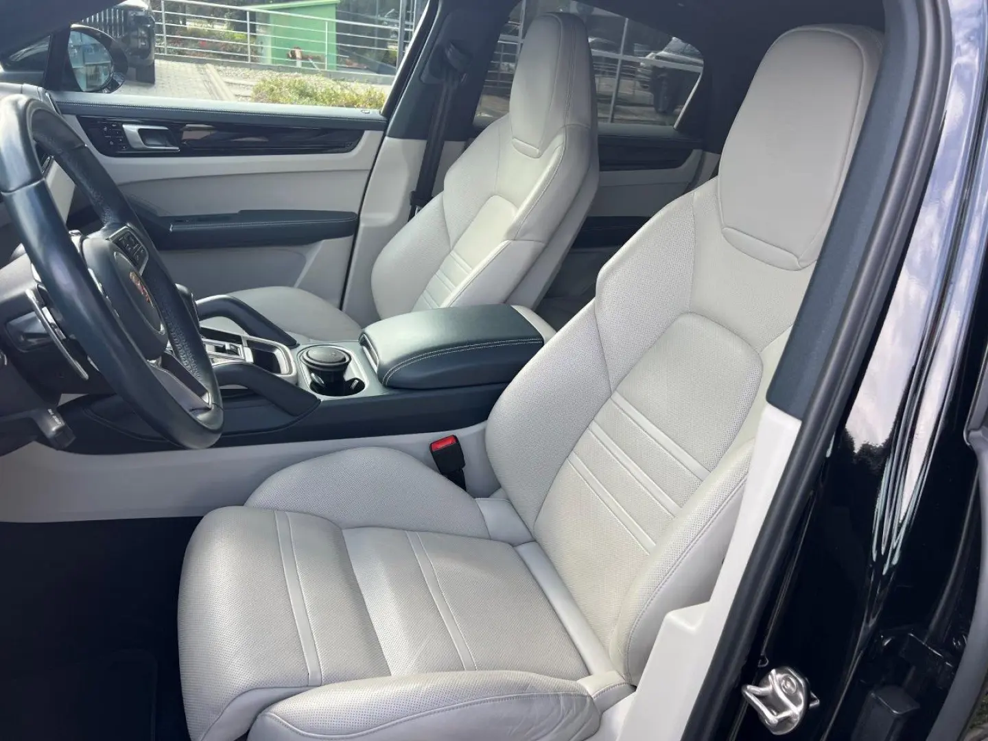 PORSCHE CAYENNE COUPE