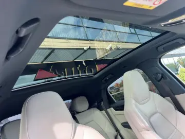 PORSCHE CAYENNE COUPE
