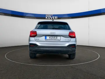 Q2 35 TFSI S-tronic Navi Einparkh. CarPlay 16´´