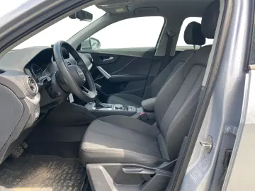 Q2 35 TFSI S-tronic Navi Einparkh. CarPlay 16´´