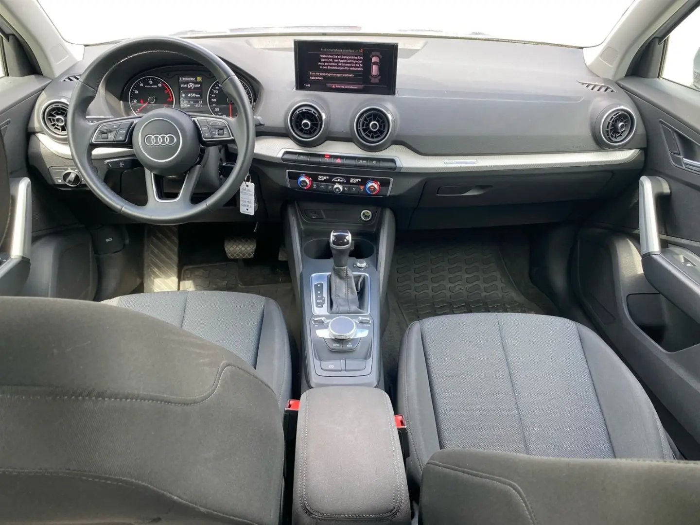 Q2 35 TFSI S-tronic Navi Einparkh. CarPlay 16´´