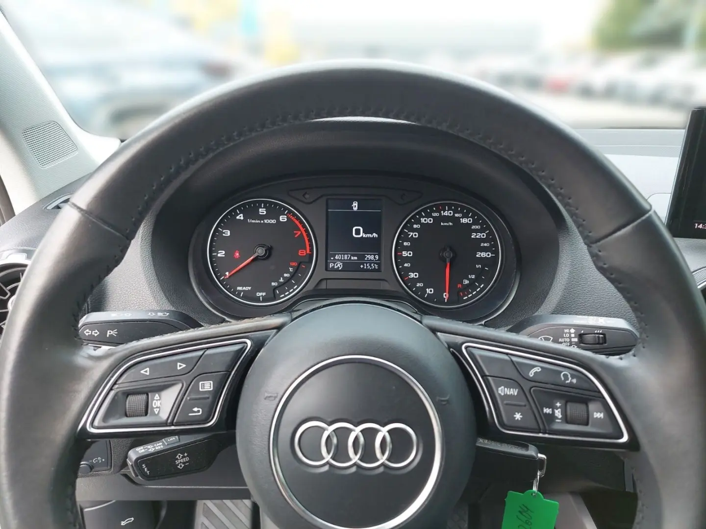 Q2 35 TFSI sport PDC SHGZ