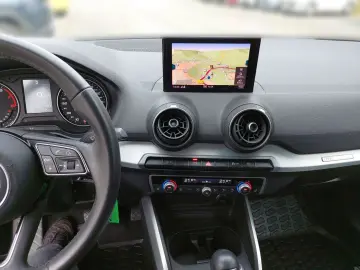 Q2 35 TFSI sport PDC SHGZ