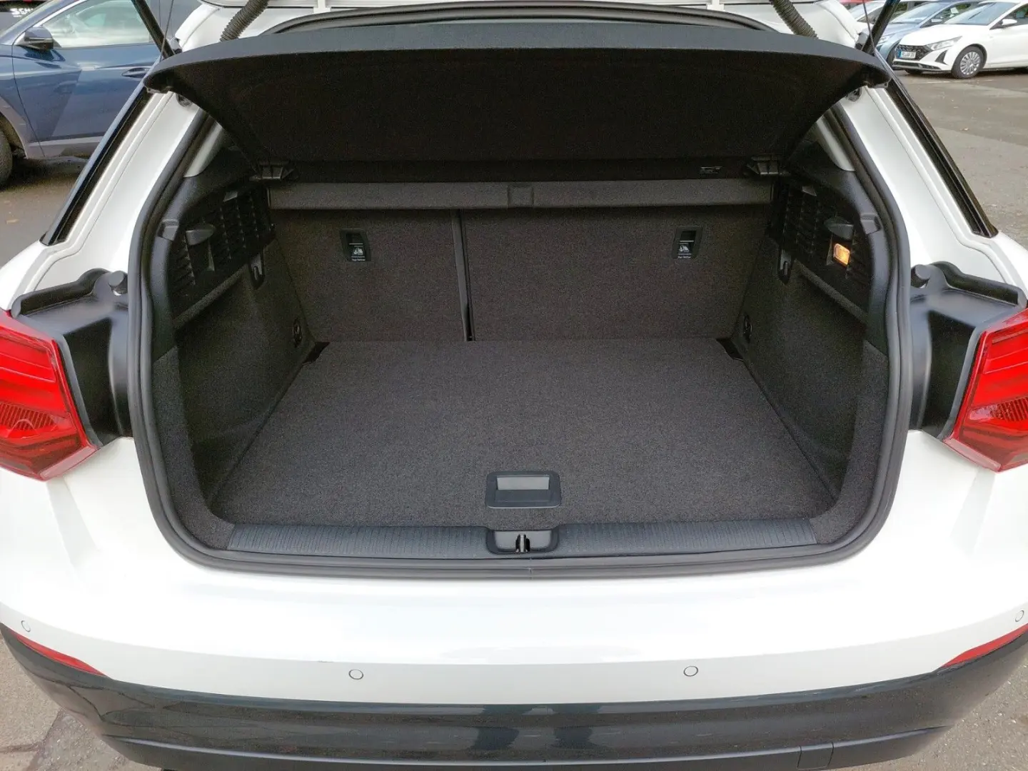 Q2 35 TFSI sport PDC SHGZ